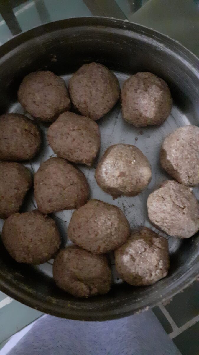 Pregnancy, delivery, dinkache laddoo
